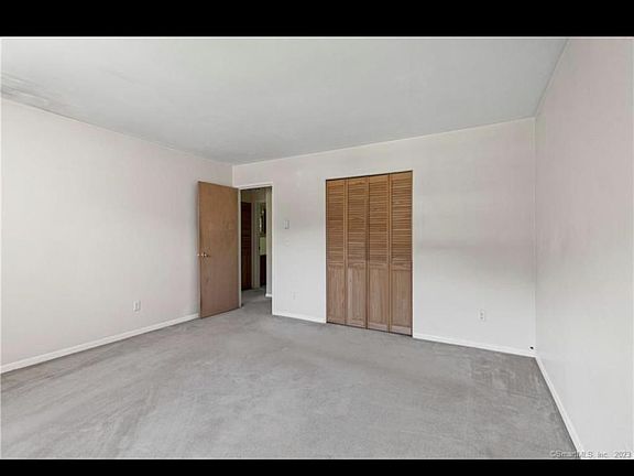 3rd image of 75 Oakwoods #D