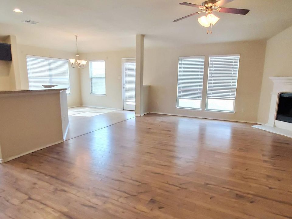 1st image of 503 Basswood Ln