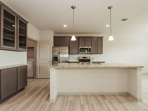 3rd image of 7911 Cypress Bnd