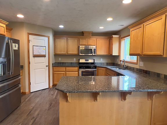4th image of 1740 Pacific Ridge Ln