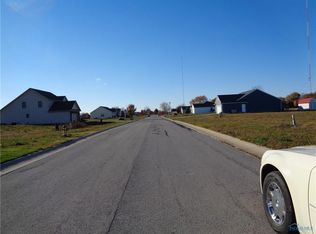 5025 Merlot Dr, Oregon, OH 43616