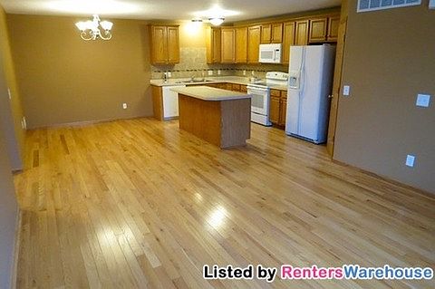 3rd image of 1122 1st St