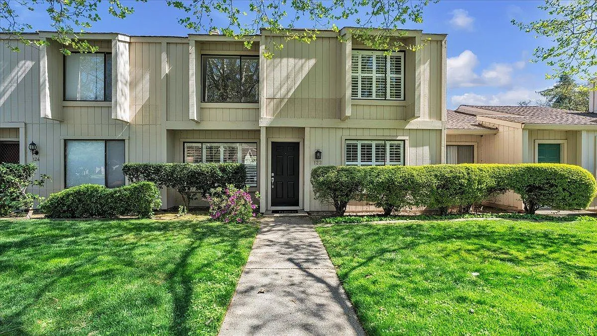 122 Hartnell Pl photo 1