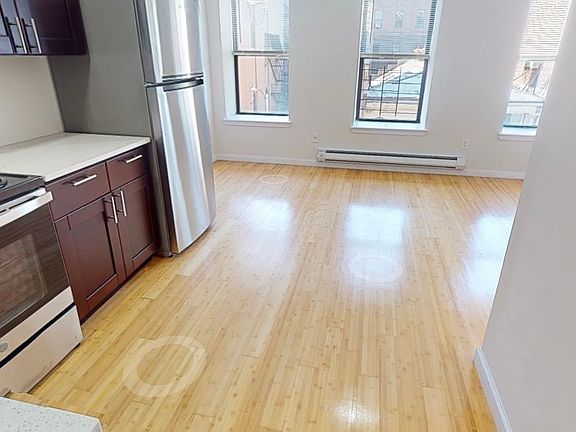 3rd image of 75 W 126th St APT 3