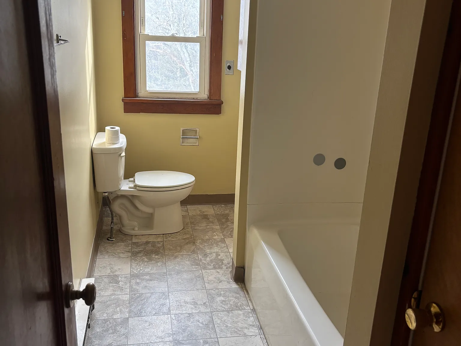 2 bed, 1000 sqft, $1,600 — Photo 2