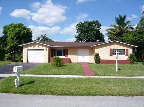 2nd image of 11931 NW 21st St