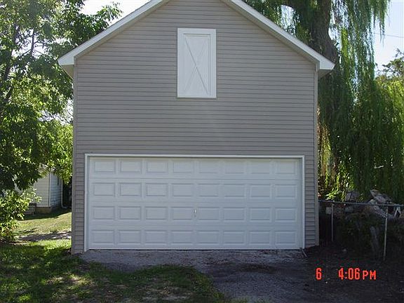 1301 Vermont Garage 8-8-12 (9)