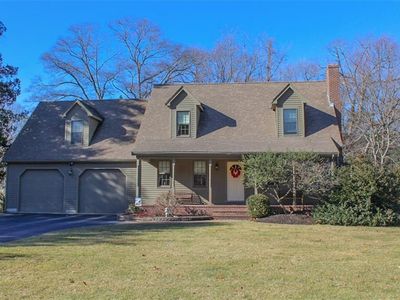 250 New Meadow Rd, Barrington, RI, 02806