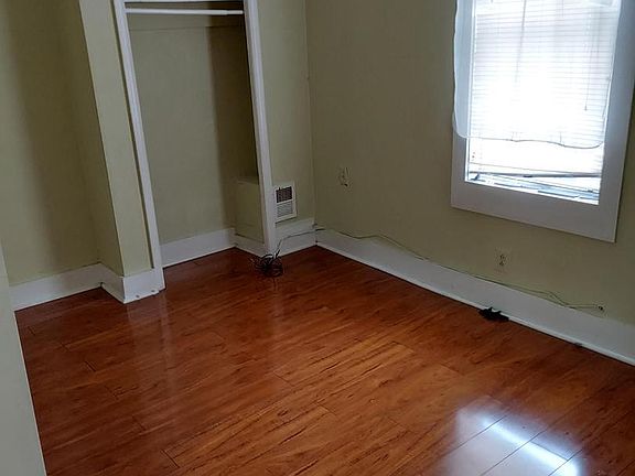 5th image of 629 E Thayer St
