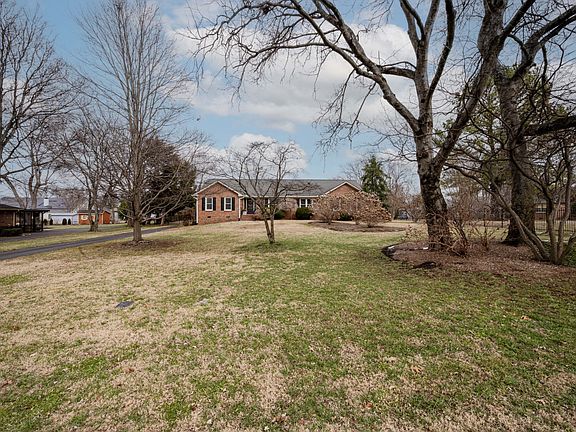 2nd image of 402 Richard Rd