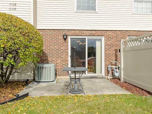 3rd image of 8524 Westberry Ln