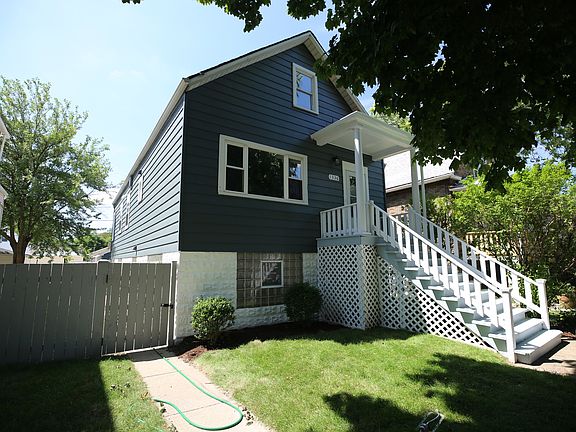 2nd image of 1336 Clarence Ave
