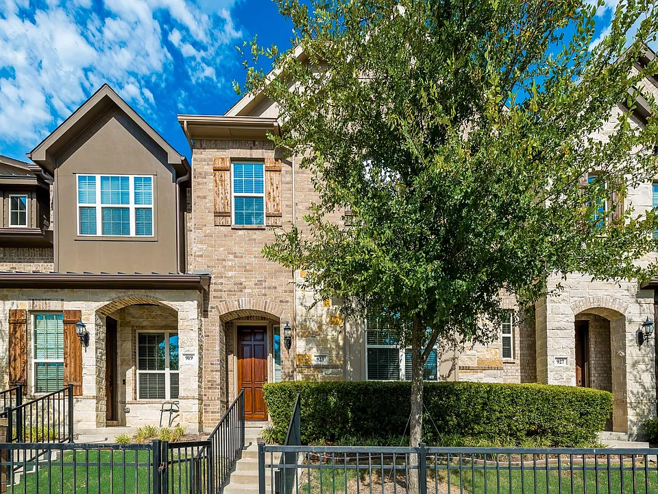 923 Whitehall Dr