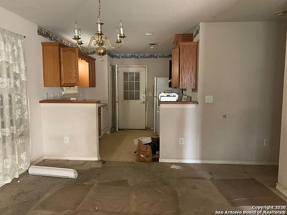 5th image of 2858 Wyoming St