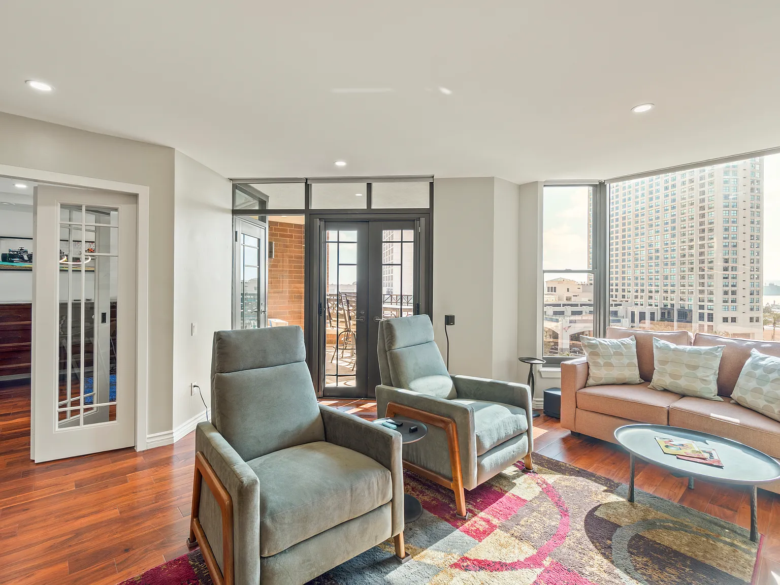 2 bed, 1184 sqft, $4,995 — Photo 3