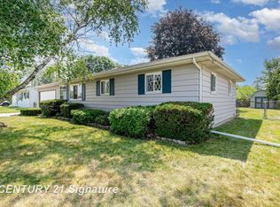 225 Johnson St, Freeland, MI 48623
