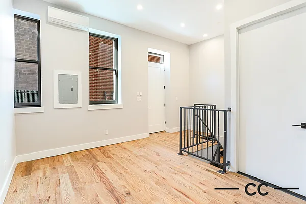 Rented by Commercial Capital Resources INC | media 15