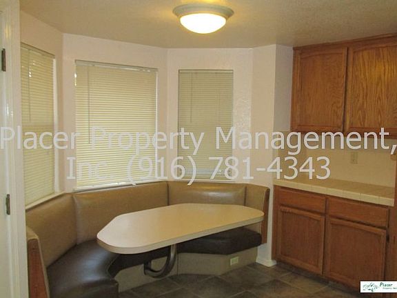 4th image of 1513 River Oak Way