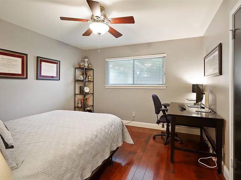10710 Overbrook Ln — Photo 27