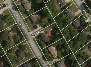 810 Deer Oaks Dr, Lawrenceville, GA 30044