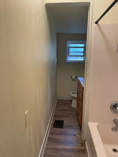 2 bed, 2500 sqft, $975 — Photo 2