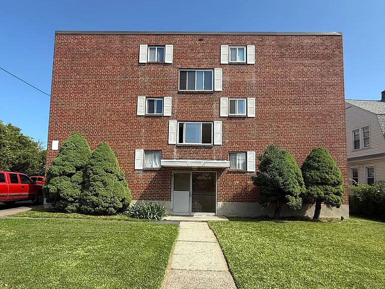 270 Preston St — Photo 1