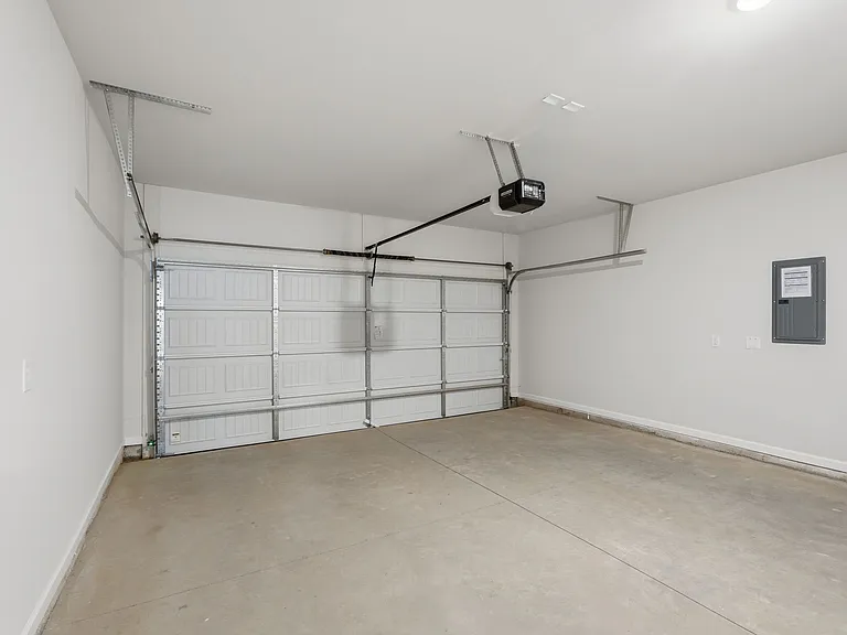 2260 Chant St — Photo 45