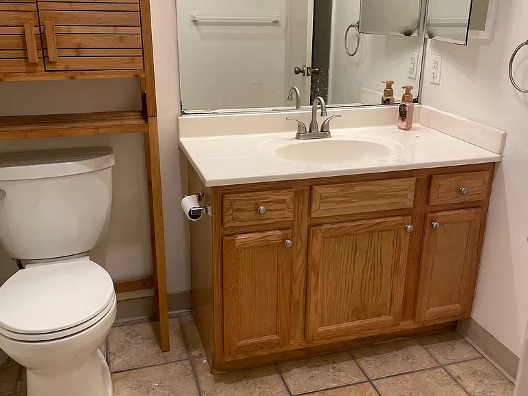 1061 Park Ave — Photo 9