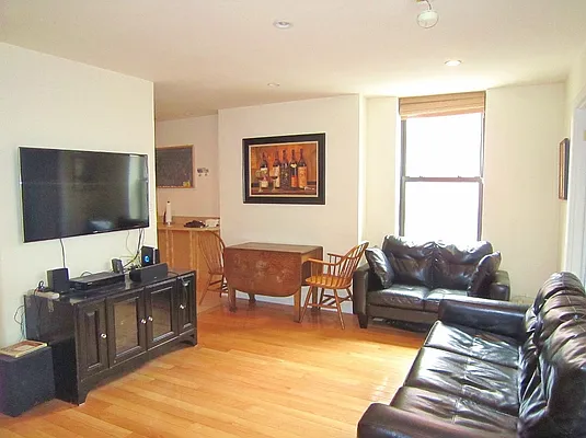 Rented by City Connections Realty | media 31