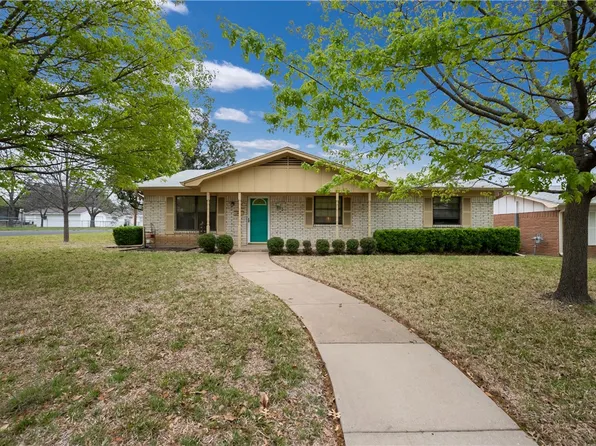 1025 Melrose Dr, Waco, TX 76710