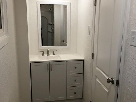 4th image of 19684 Hooper Dr APT 3