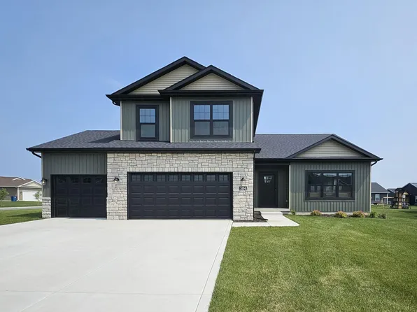 5104 Southview Dr, Lowell, IN 46356