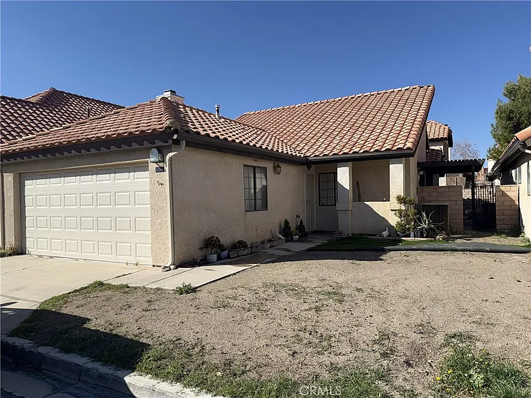 19248 Palm Way — Photo 1