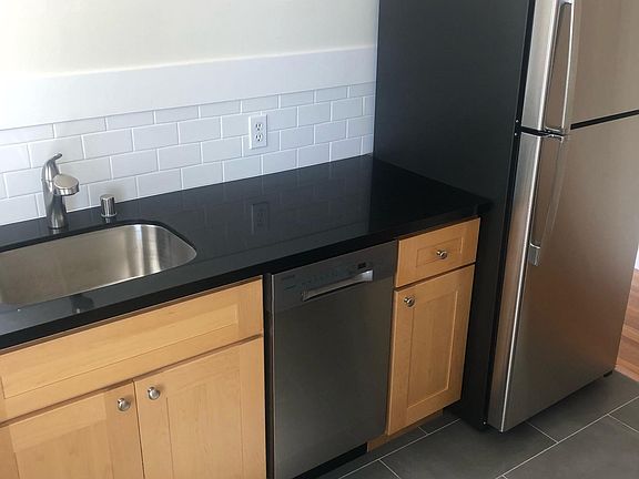 4th image of 2000 Vallejo St APT 2