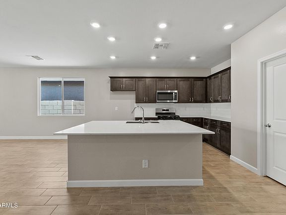 3rd image of 16838 W CAVEDALE Drive