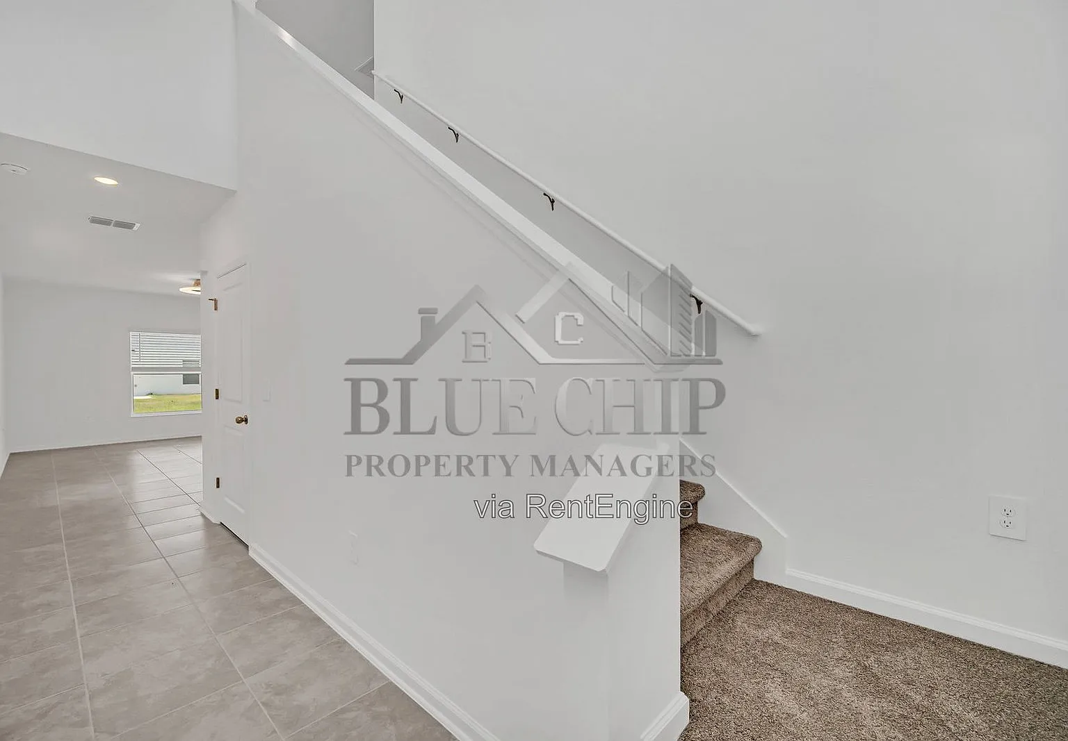 4 bed, 2.5 bath, 1879 sqft, $2,300 — Photo 3