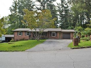 437 N Harper Dr, Hendersonville, NC 28791