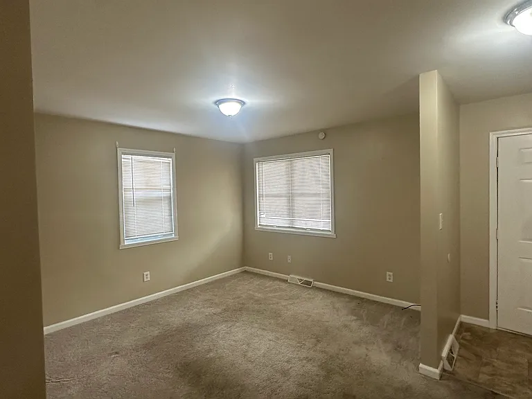 2322 Orleans Ave — Photo 25