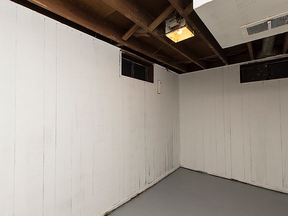 5th image of 2239 Westport Dr