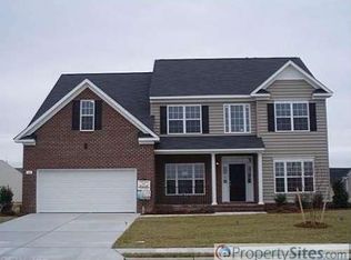 16 Hampshire Glen Pkwy, Hampton, VA 23669