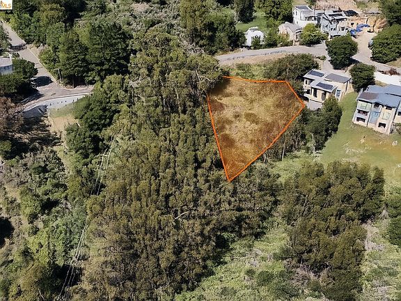 2nd image of 2551 Tunnel Rd