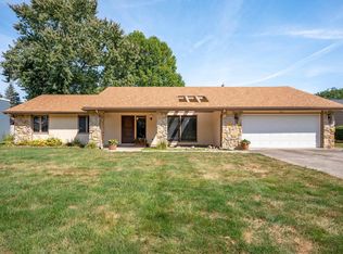 1014 S Buckingham Rd, Yorktown, IN 47396