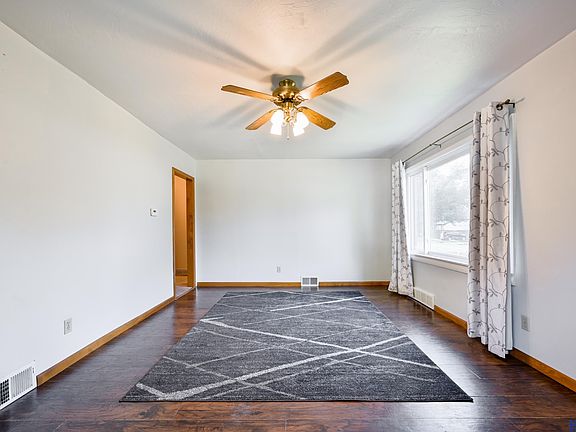 3rd image of 5939 Logan Ave