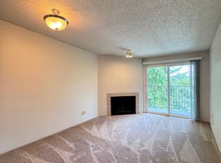10522 Lake City Way NE APT 303, Seattle, WA 98125