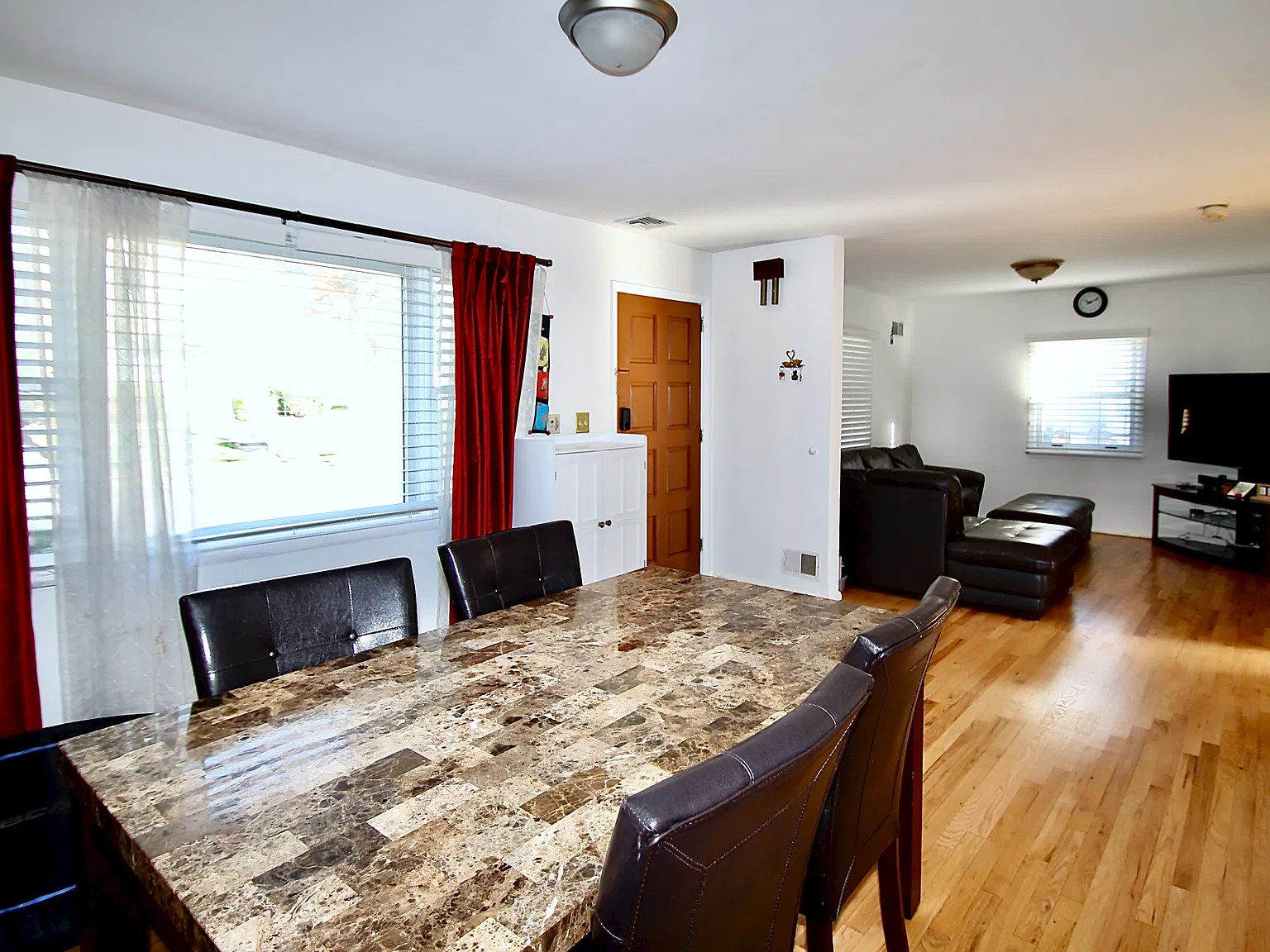 3 bed, $4,700 — Photo 4