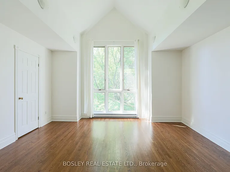 12 Meredith Cres #UPPER — Photo 41