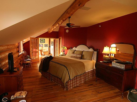 700 sq ft Master Suite