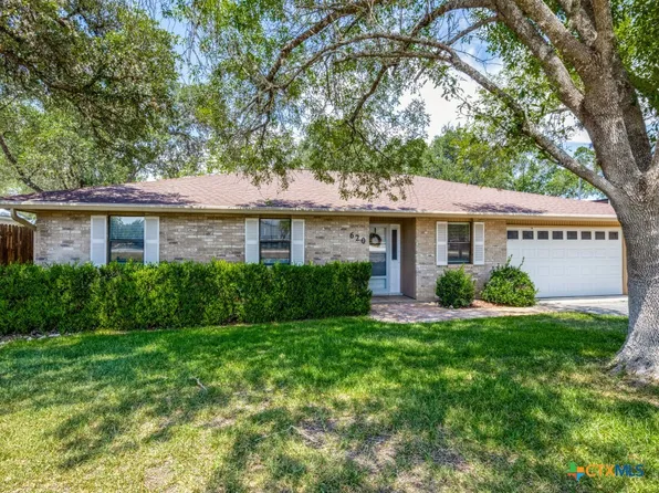 620 Lake Island Dr, Canyon Lake, TX 78133