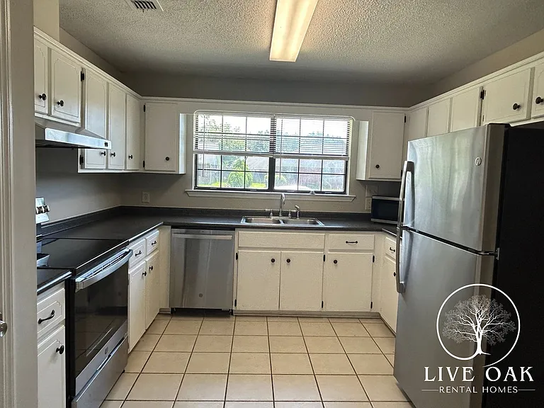 952 Gulfstream Rd — Photo 6