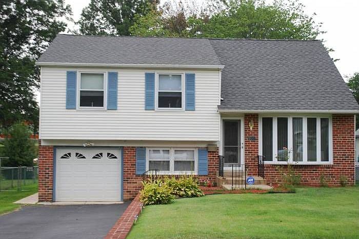 1st image of 304 Melvin Dr